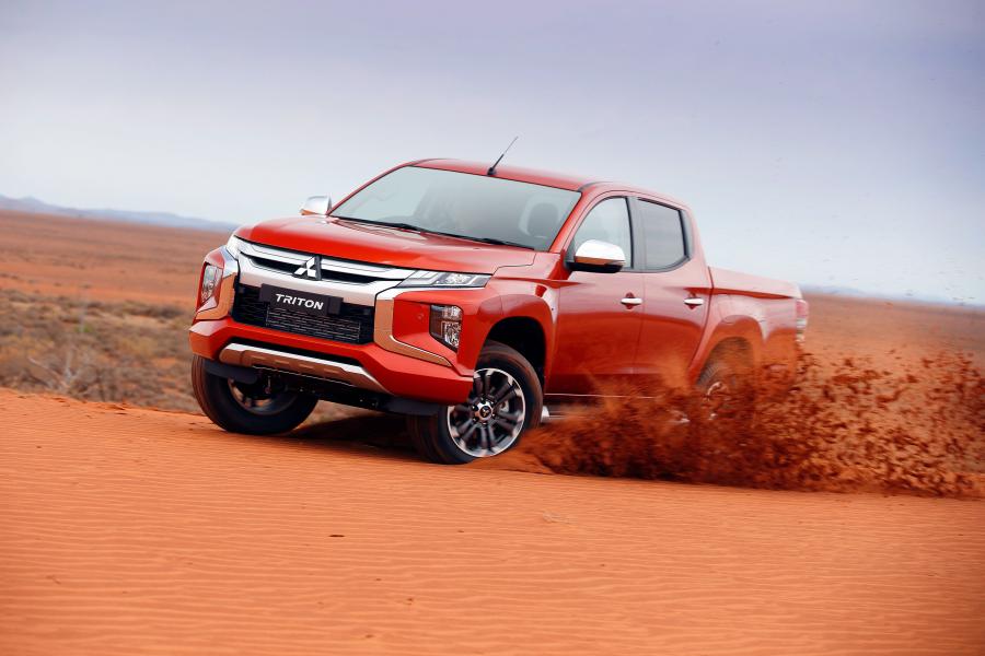 Mitsubishi Triton Double Cab 2018 года  (TH) (фото 2 из 28)